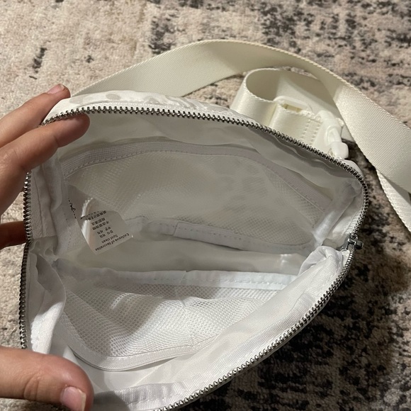 Cheetah Belt Bag - Picture 3 of 3